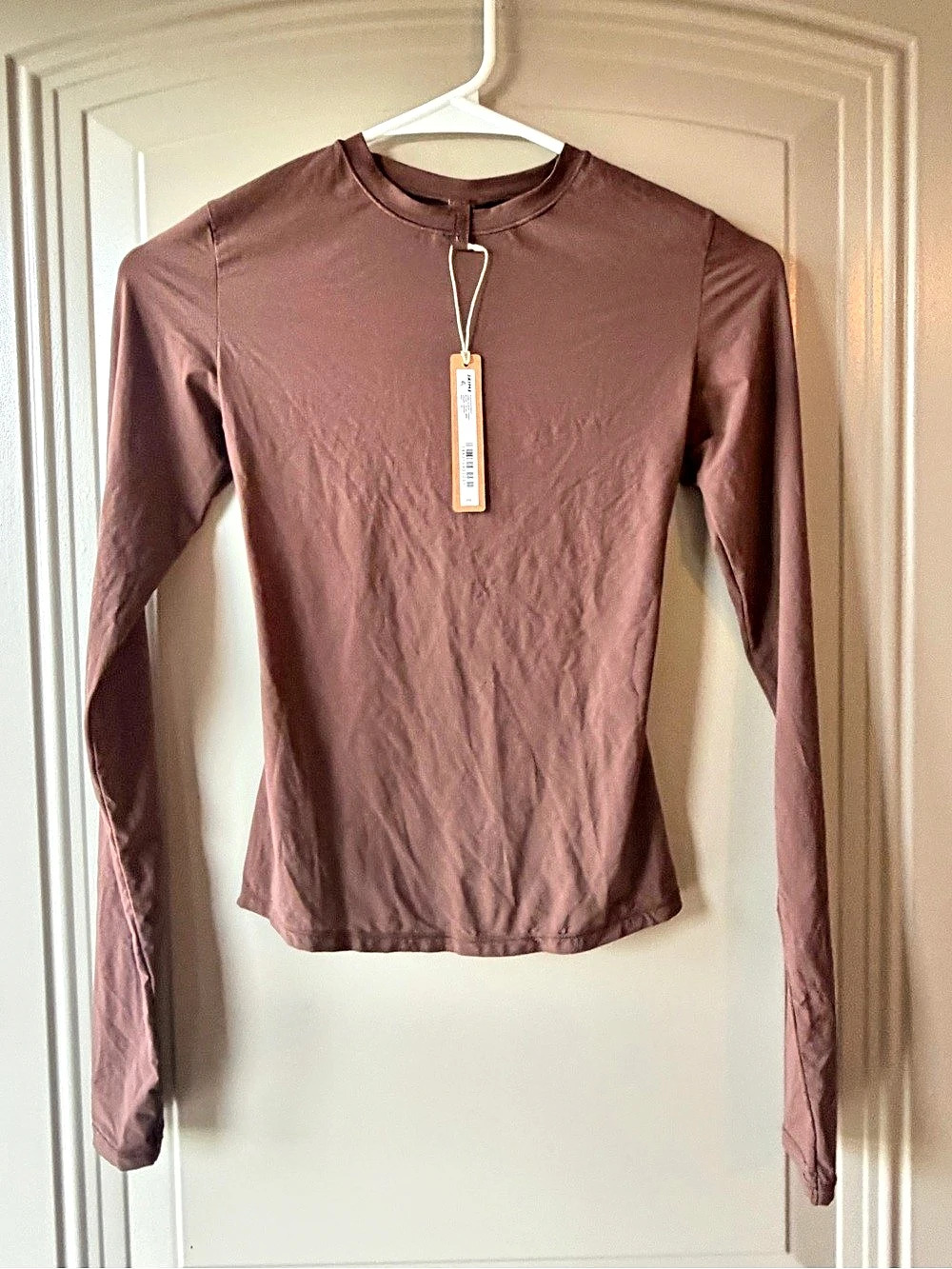 SKIMS Fits Everybody Long Sleeve Shirt Cocoa XS NWT - Picture 6 of 9